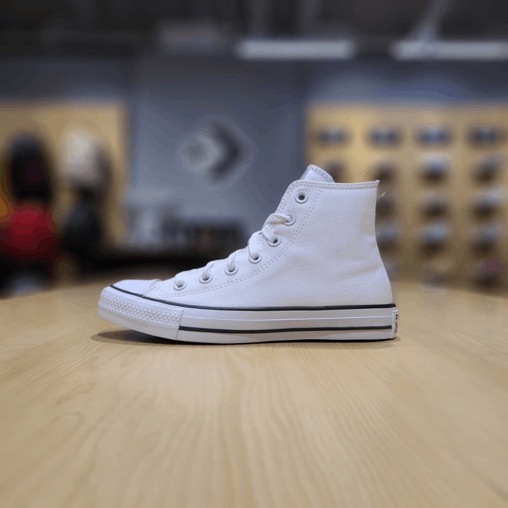 商品Converse|【韩国直邮|包邮包税】匡威 女士 CHUNK TAYLOR ALL STAR SEASONAL 白色 高鞋 570287C,价格¥466,第2张图片详细描述