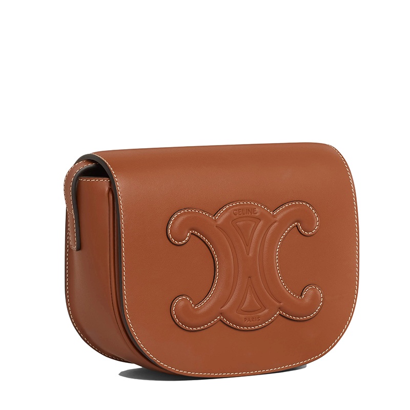 商品Celine|CELINE/赛琳   CUIR TRIOMPHE系列 女士棕褐色光滑小牛皮凯旋印花斜挎单肩Folco马鞍包,价格¥13669,第3张图片详细描述