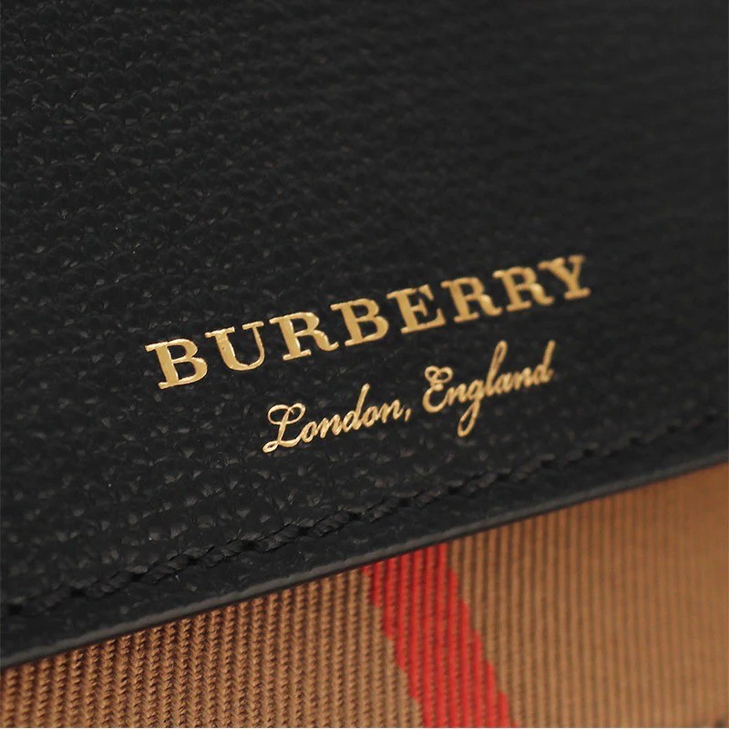 商品Burberry|博柏利 經典款 女士黑色格紋帆布配皮拼色翻盖单肩包80463161,价格¥3703,第4张图片详细描述