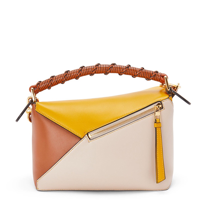 商品Loewe|LOEWE/罗意威 21春夏款 Puzzle Edge系列 女士小号芥末/浅燕麦纳帕小牛皮斜挎单肩手提拼图包A510P60X06-8311,价格¥21198,第5张图片详细描述