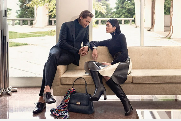 商品Salvatore Ferragamo|Salvatore Ferragamo 菲拉格慕 男士黑色VARA扣饰休闲乐福鞋 02-9390-673838,价格¥2855,第1张图片详细描述