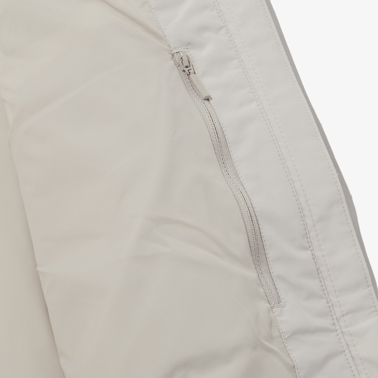 商品The North Face|【Brilliant|北面特惠】北面女式 Gore-Tex 生态登山夹克 W'S GTX ECO-HIKE JACKET WHITE_SAND NJ2GP35C,价格¥2325,第10张图片详细描述