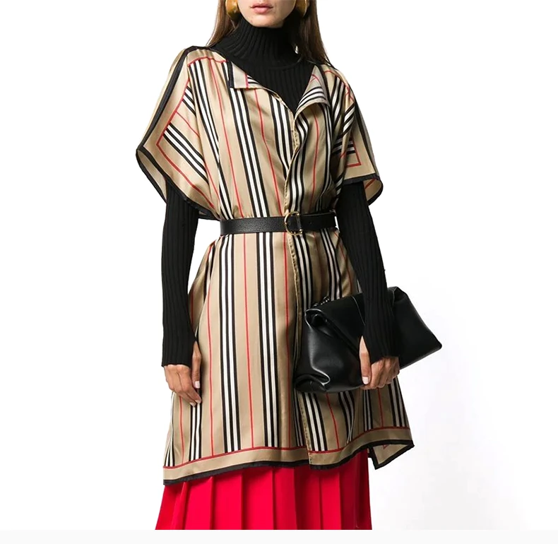 商品[国内直发] Burberry|BURBERRY  女士格纹棉质斗篷  8031540,价格¥4261,第4张图片详细描述