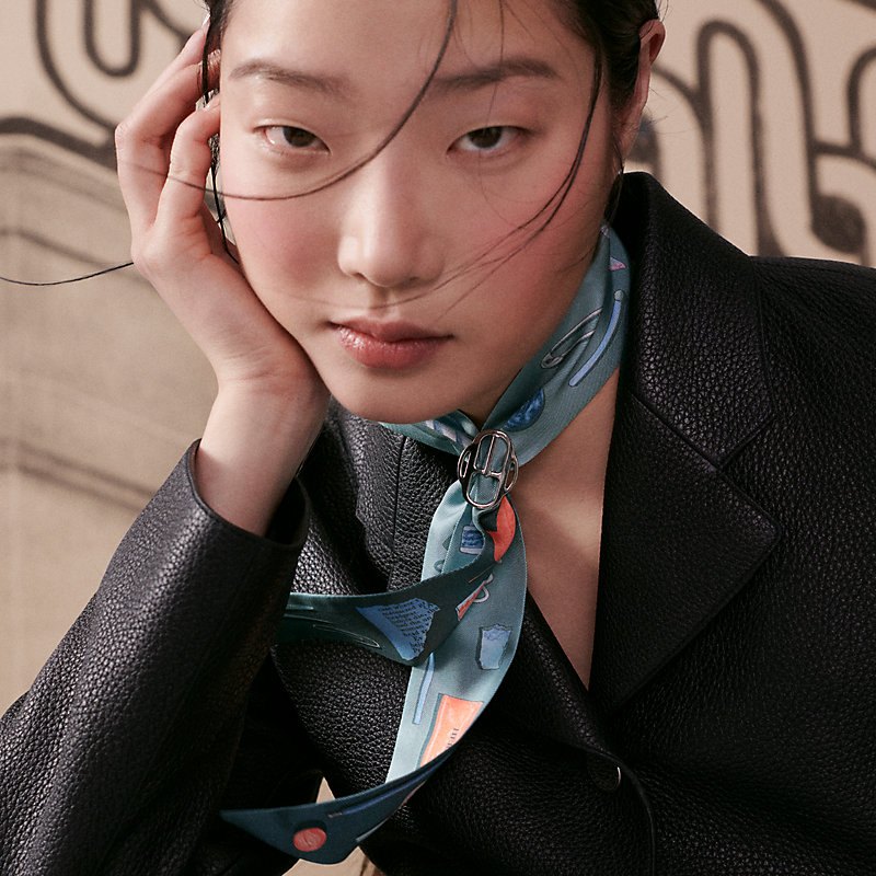 商品Hermes|Hermes爱马仕 Twilly女士蓝色/绿色真丝丝巾,价格¥1850,第3张图片详细描述
