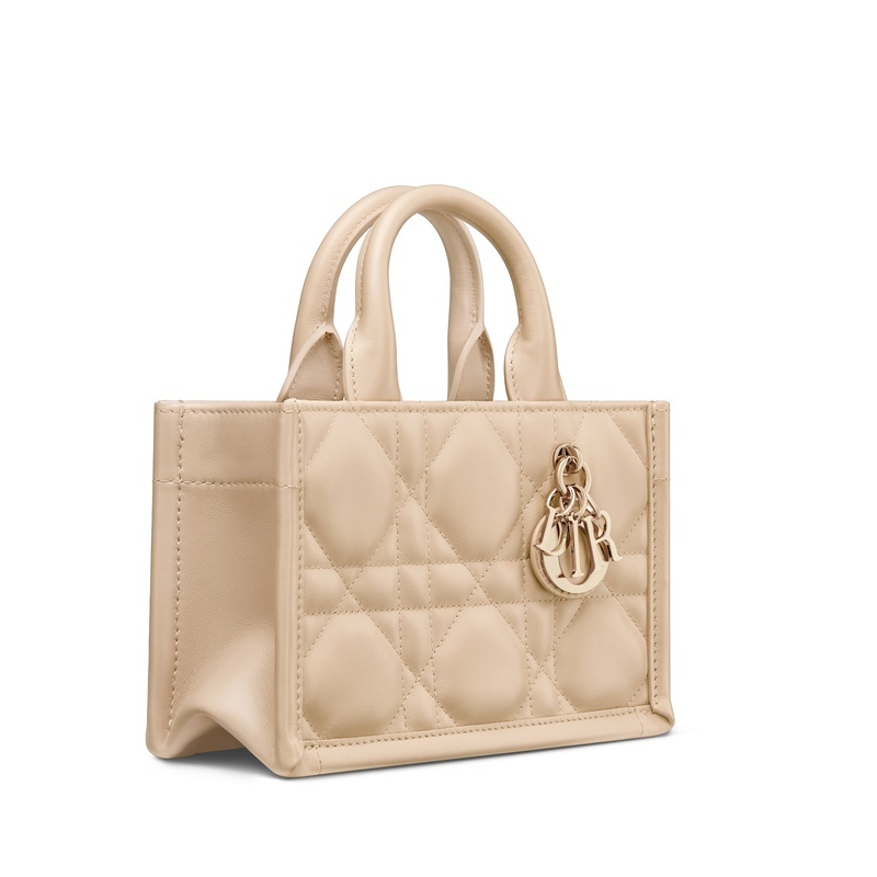 商品Dior|迪奥Book Tote系列女士浅褐色牛皮手提包 S5573OWHP_M51U,价格¥18452,第6张图片详细描述