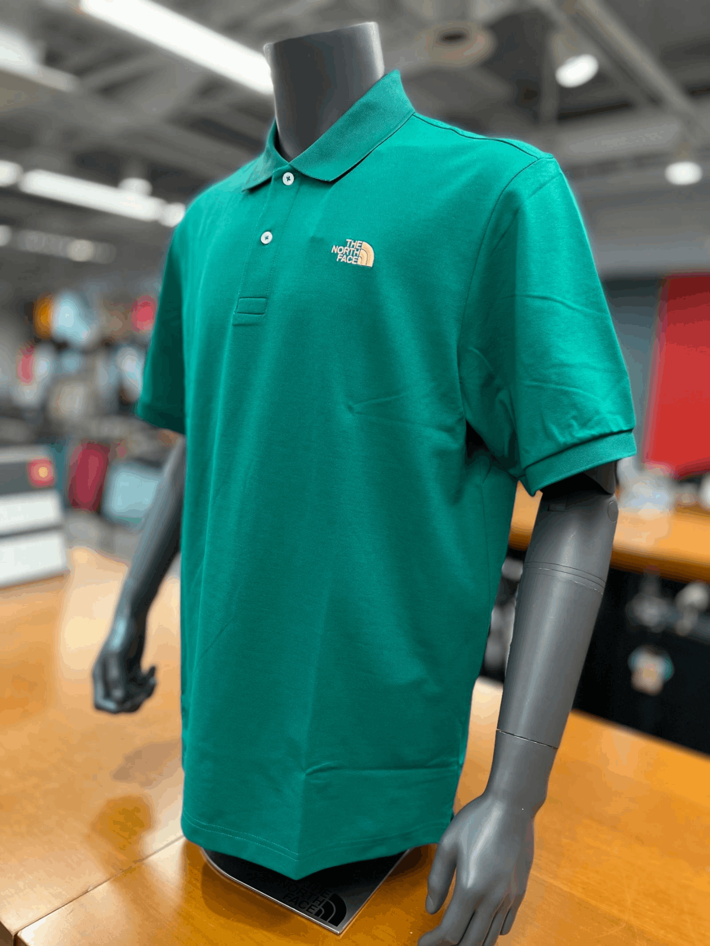 商品The North Face|【Brilliant|包邮包税】北面 运动户外 NT7PM00 (彩色集锦) 男士 CITY TRAVEL 短袖 POLO,价格¥480,第5张图片详细描述