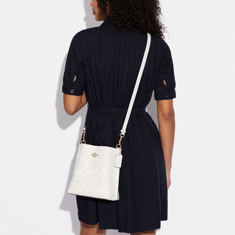 商品[国内直发] Coach|蔻驰水桶包奢侈品经典老花满印pvc手提单肩斜挎水桶包C3766 V5P0M,价格¥1174,第3张图片详细描述