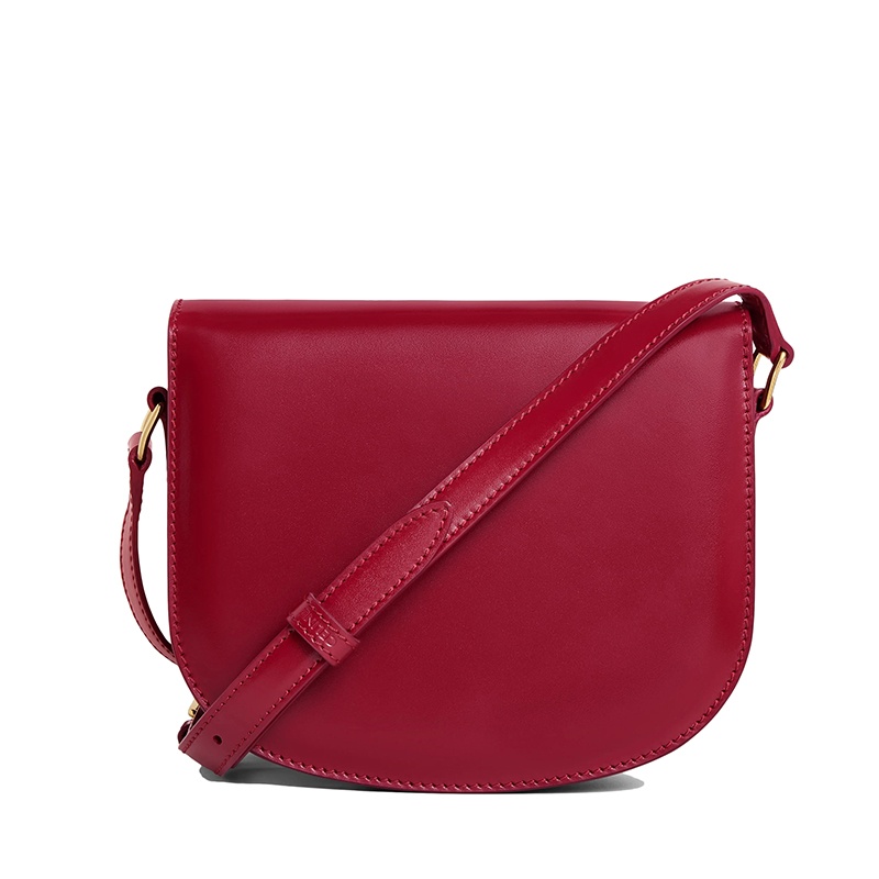 商品Celine|CELINE/赛琳 22新款BESACE TRIOMPHE系列 女士TEEN款式红色牛皮革凯旋金扣翻盖开合单肩斜挎包,价格¥22551,第5张图片详细描述