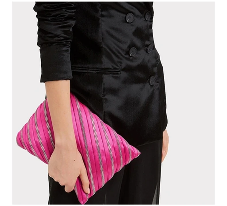 商品Alexander Wang|ALEXANDER WANG 粉色女士手拿包 7038P0612T-675,价格¥1345,第7张图片详细描述
