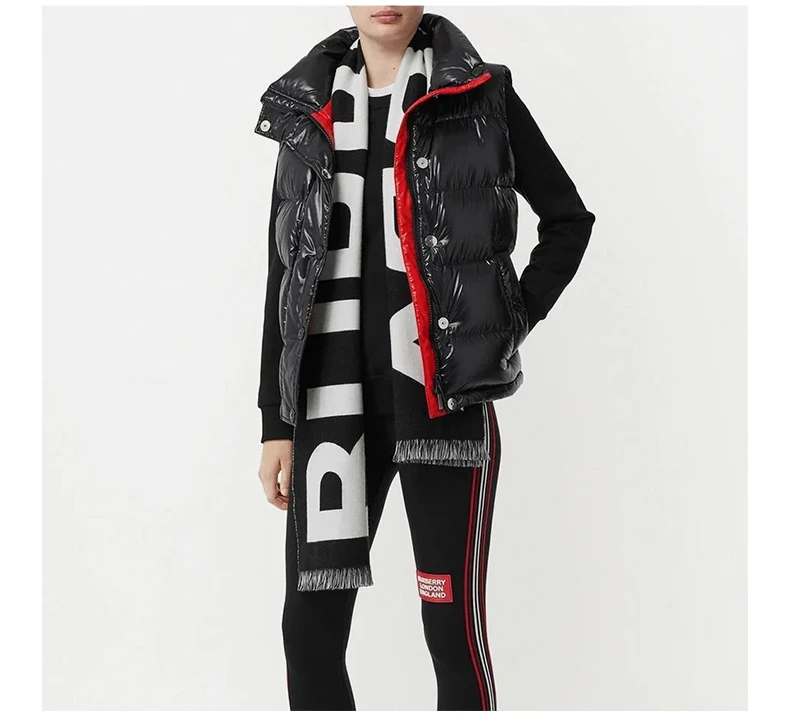 商品Burberry|BURBERRY 黑色中性围巾 8054214,价格¥1815,第7张图片详细描述