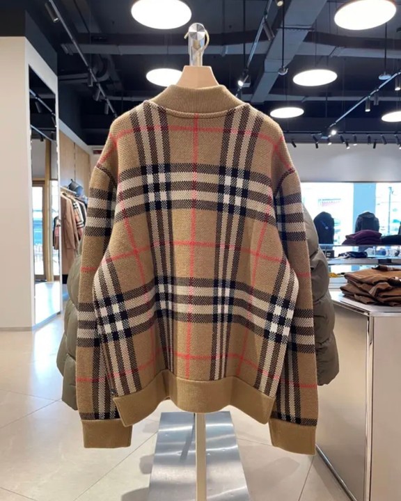 商品Burberry|【现货】博柏丽 男士棕色拼色羊毛拉链针织开衫 80911641,价格¥3237,第5张图片详细描述