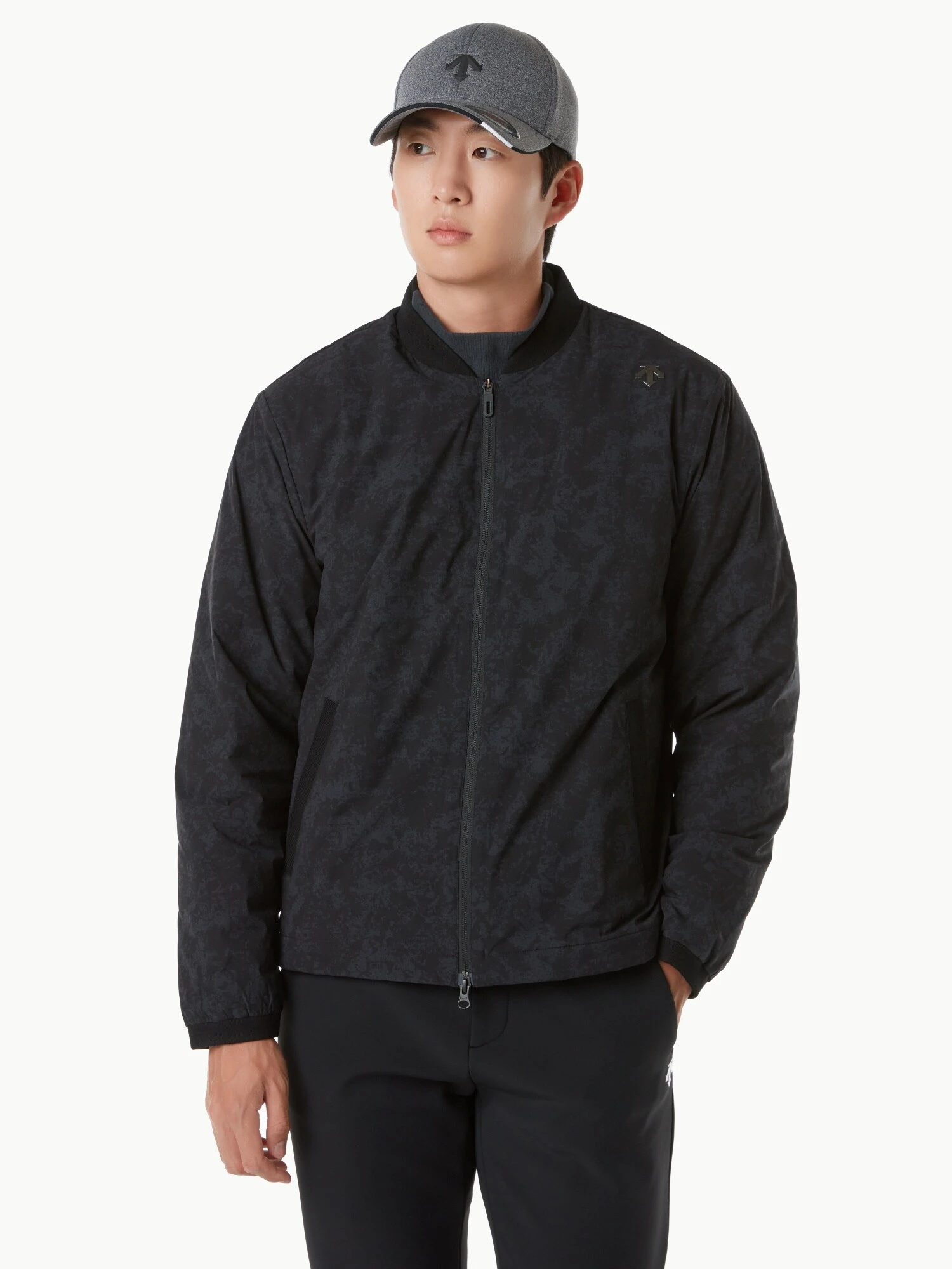 商品【预售商品15天发货】 DESCENTE|高球系列男士图案保暖外套适合户外活动 DP32MFBL92-BLUG,价格¥2240,第3张图片详细描述