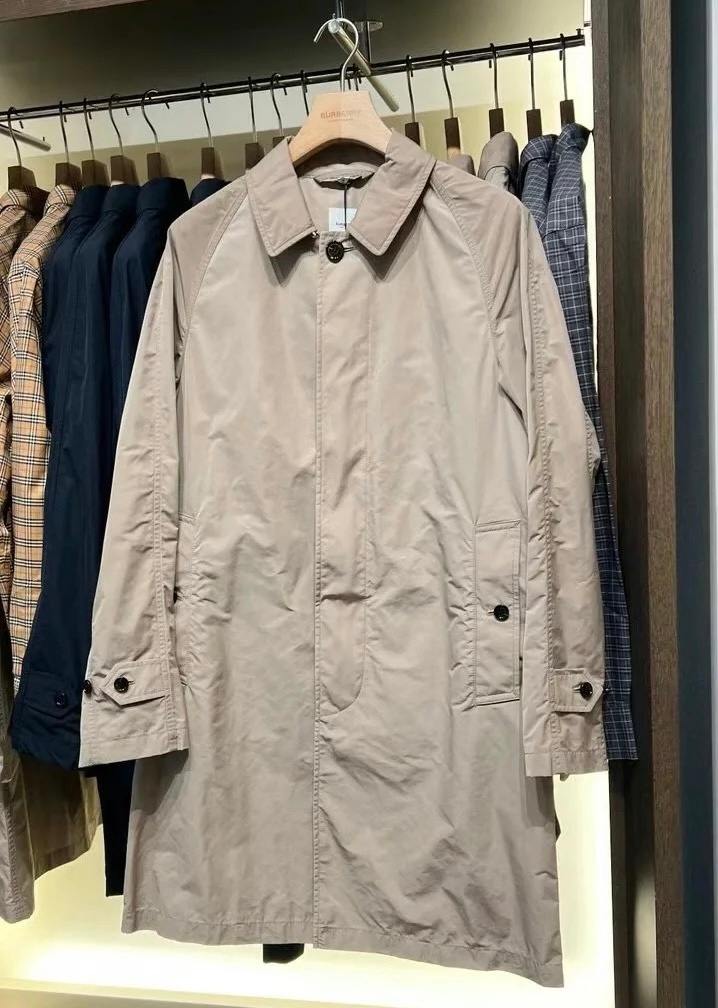 商品Burberry|BURBERRY/博柏利 男士浅驼色聚酯纤维暗扣翻领中款风衣80678551,价格¥1958,第5张图片详细描述