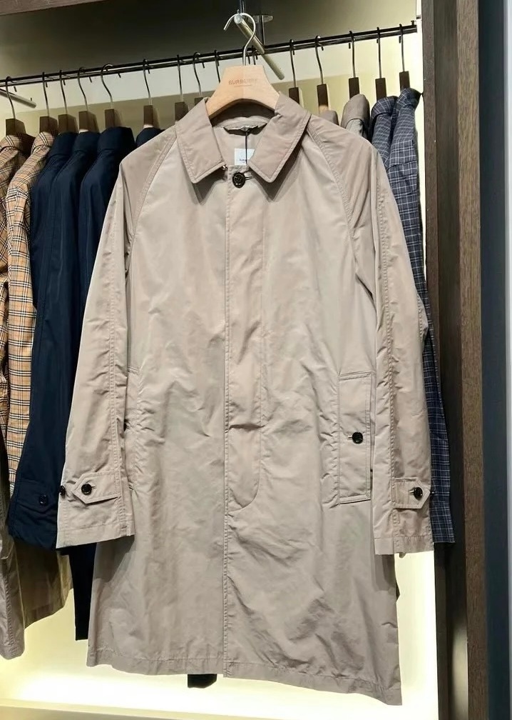 商品Burberry|BURBERRY/博柏利 男士浅驼色聚酯纤维暗扣翻领中款风衣80678551,价格¥1916,第5张图片详细描述