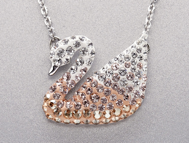 商品Swarovski|SWAROVSKI 施华洛世奇 天鹅 渐变大天鹅 ICONIC SWAN 项链女  5215034,价格¥508,第6张图片详细描述