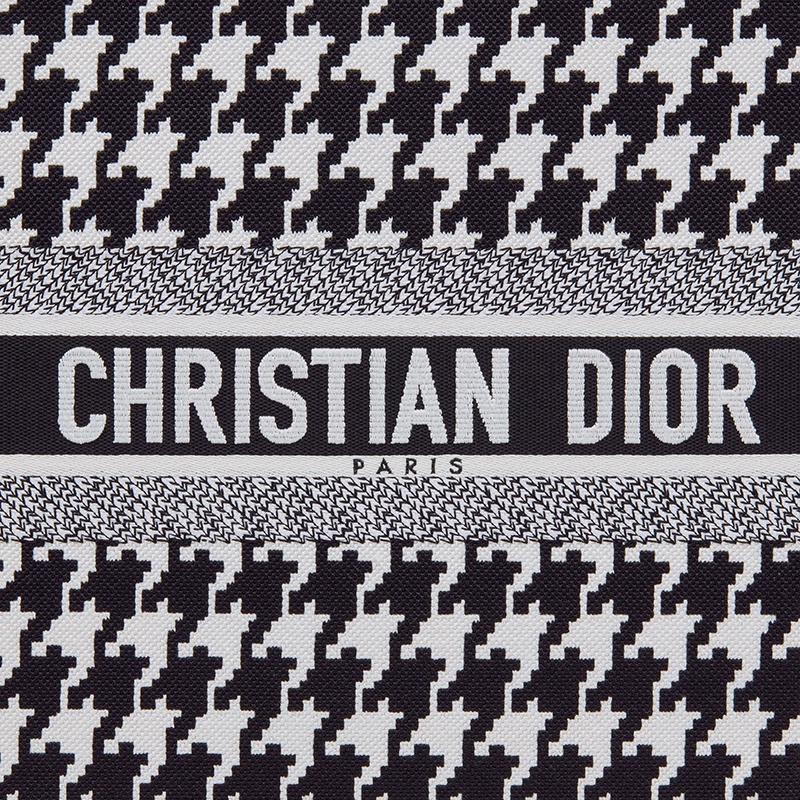 商品Dior|【包税】DIOR/迪奥 21新款BOOK TOTE系列 女士小号黑色千鸟格纹刺绣手提托特包M1296ZTQT_M911,价格¥23001,第7张图片详细描述