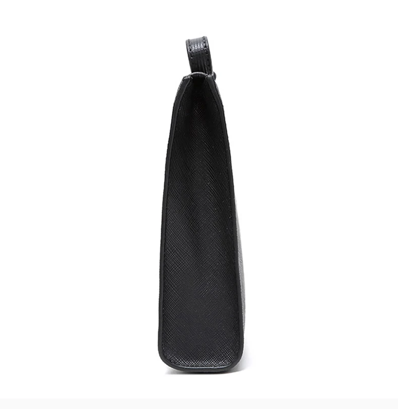 商品Bally|Bally 巴利 男士黑色格纹装饰手拿包 6224070,价格¥2058,第5张图片详细描述