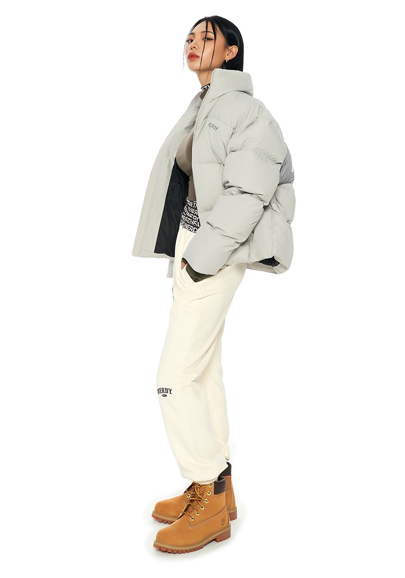 商品NERDY|【享贝家】（国内现货）NERDY 2022冬季新款短款面包服羽绒服宽松休闲情侣同款潮牌外套 男女同款 黑色\奶油色\浅灰色\绿色 PNEW22DJ02 G-LY,价格¥710,第10张图片详细描述