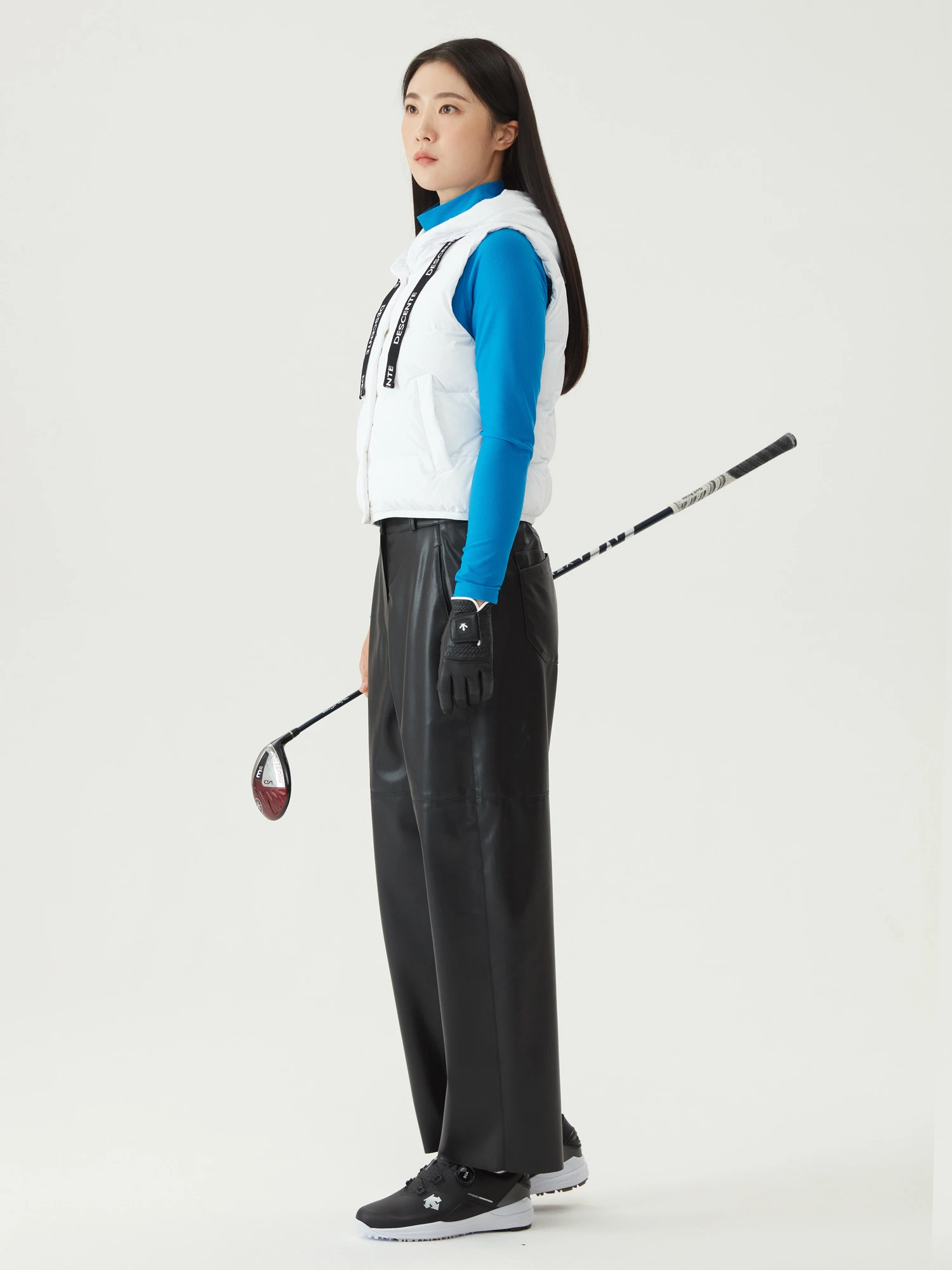 商品【预售商品15天发货】 DESCENTE|GOLF女性锥形宽松皮裤时尚个性 DO32WFPT92-BLKG,价格¥1288,第5张图片详细描述