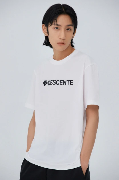 商品DESCENTE|【享贝家】ZY-迪桑特 夏季新款 速干透气运动训练上衣短袖T恤 男女同款 SO123UTS13,价格¥305,第4张图片详细描述