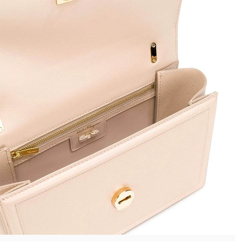 商品[国内直发] Salvatore Ferragamo|SALVATORE FERRAGAMO 菲拉格慕 女士米色单肩包 21-G462-720579,价格¥6428,第8张图片详细描述