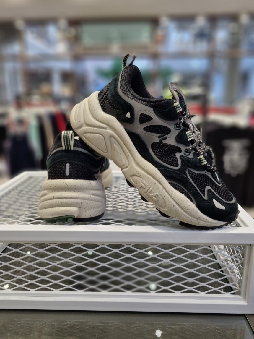 商品Fila|【韩国直邮|包邮包税】FILA 斐乐 TENACITY 99/20 火星鞋 黑色 1RM01559D017,价格¥306,第3张图片详细描述