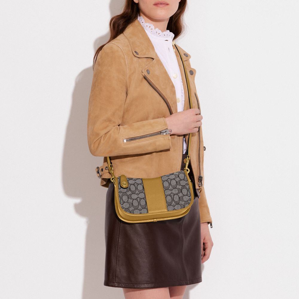 商品[国内直发] Coach|【清仓价】蔻驰女包专柜款Swinger手提单肩斜跨包月牙腋下包麻将包单肩包腋下包CD678,价格¥731,第13张图片详细描述