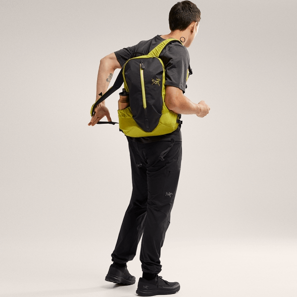 商品Arc'teryx|【Brilliant|包邮包税】ARRO 16 BACKPACK 始祖鸟[FW23] Aro 16背包 ABNFUX7965,价格¥2219,第8张图片详细描述