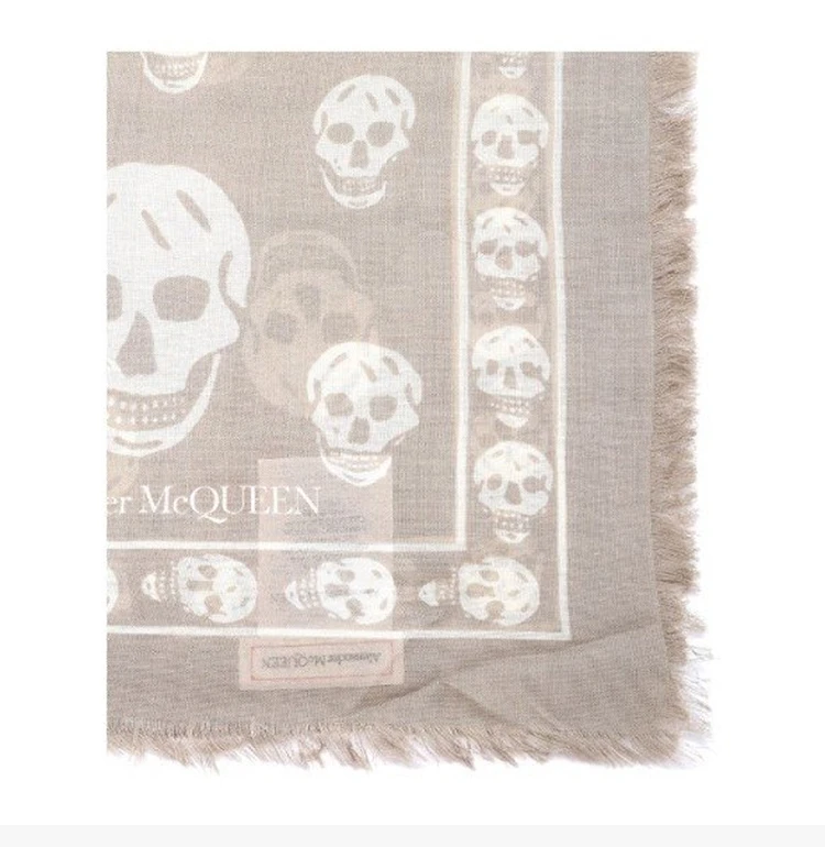 商品[国内直发] Alexander McQueen|Alexander McQueen 亚历山大·麦昆 女士骷髅头印花围巾 557717-3943Q-9578,价格¥1815,第4张图片详细描述
