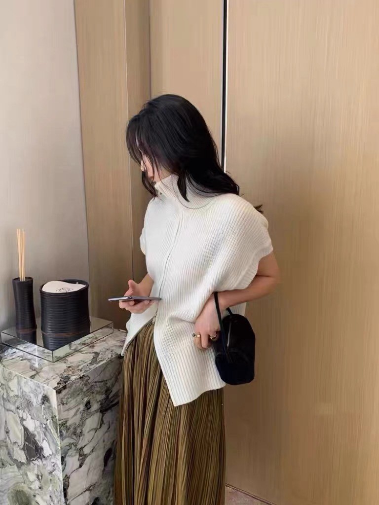 商品[国内直发] GLENVINTEN|2023新款麂皮笔筒包反绒皮迷你简约手提包真皮复古笔袋包女,价格¥538,第6张图片详细描述