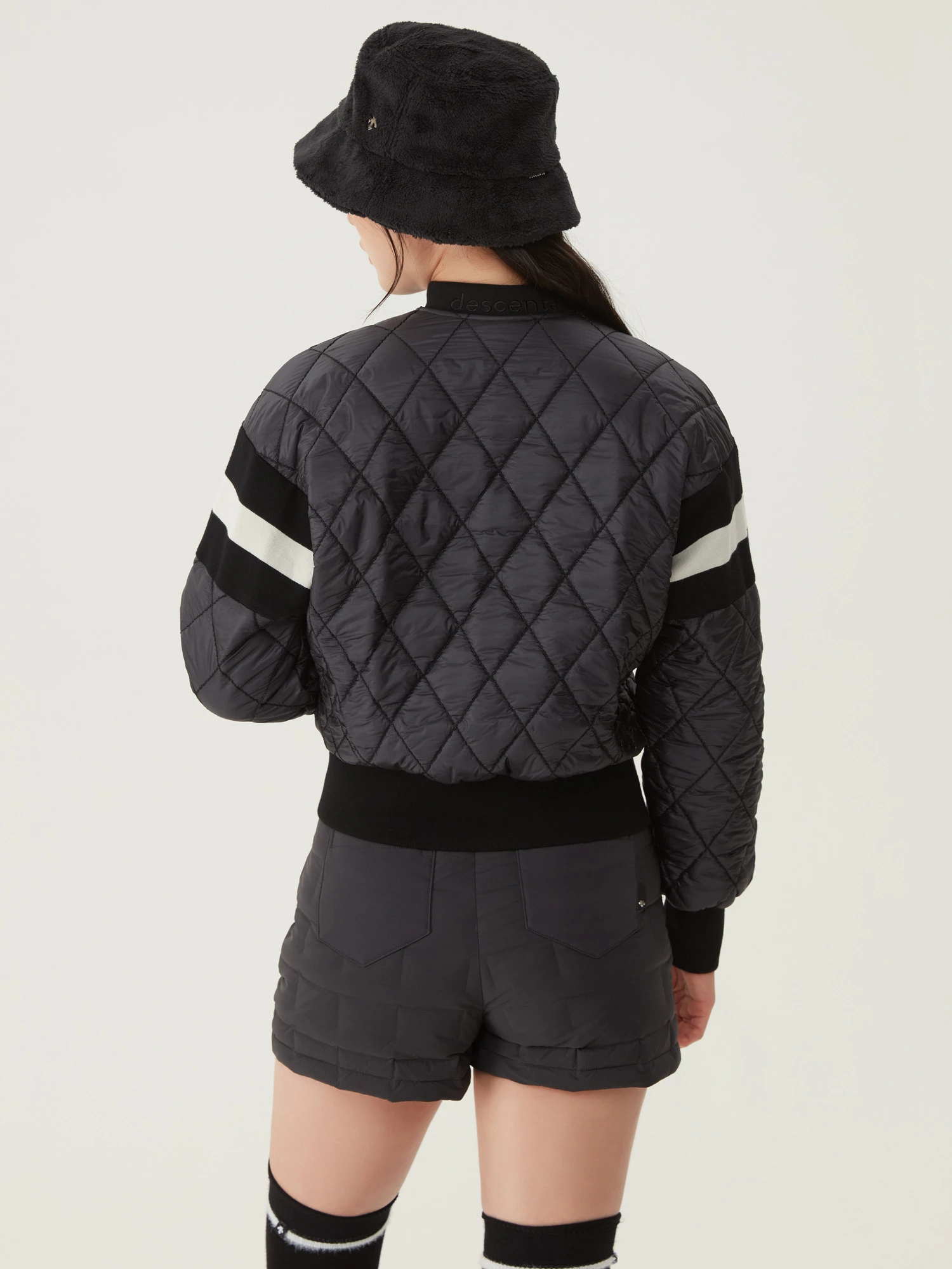 商品【预售商品15天发货】 DESCENTE|高尔夫系列女性绗缝A字短裤时尚舒适 DO42WFSPO2-LVDG,价格¥1157,第5张图片详细描述