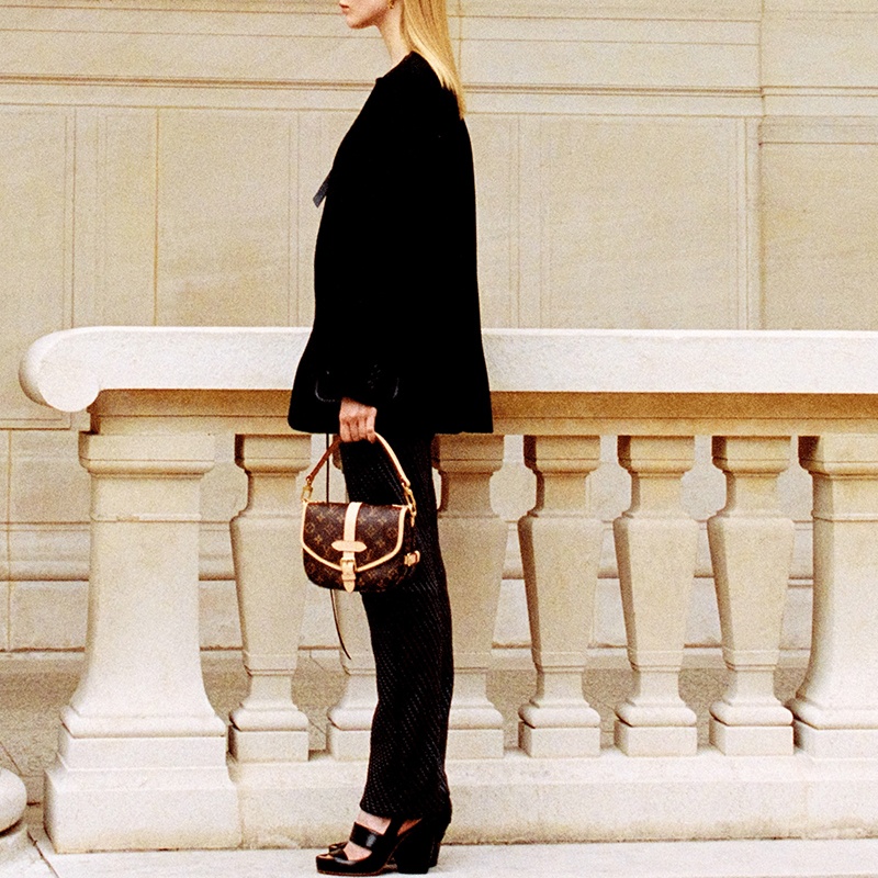 商品Louis Vuitton|路易威登 23新款 Saumur女士迷你棕色交织字母帆布配皮手提包 M46740,价格¥17497,第4张图片详细描述