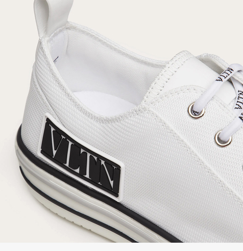商品Valentino|VALENTINO 华伦天奴 男士白色聚酯运动帆布鞋 UY2S0D57-MBU-0BO,价格¥3265,第9张图片详细描述