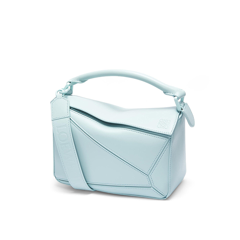 商品Loewe|LOEWE/罗意威 22年新款 Puzzle系列 女士小号海蓝色缎面小牛皮单肩斜挎手提拼图包A510S21X88-9514,价格¥21731,第3张图片详细描述