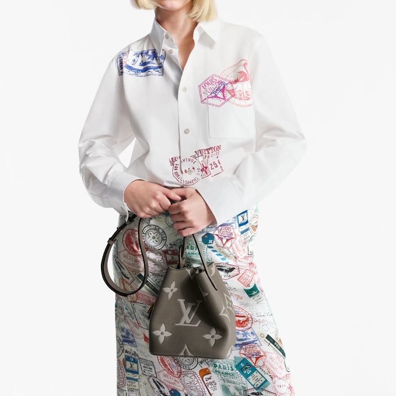 商品Louis Vuitton|【预售十天】路易威登 ALL IN BB 大象灰手袋 压纹粒面牛皮革水桶包 M13045,价格¥21758,第7张图片详细描述