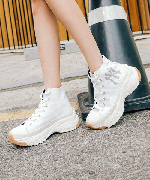 商品MLB|【享贝家】ZY- MLB 新款Chunky High NY舒适厚高休闲帮帆布鞋 男女同款 白色（预售款，10天发货）32SHU111150I,价格¥383,第3张图片详细描述