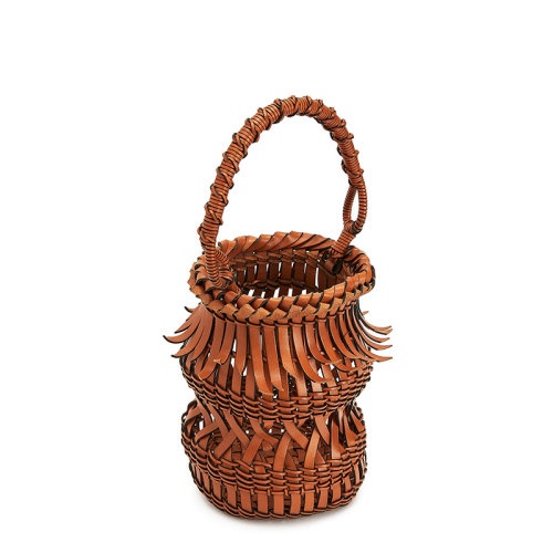 商品Loewe|【包税】LOEWE/罗意威 经典款Bucket系列 女士棕色编织小牛皮流苏单肩斜跨手提水桶包340.80.W68-2530,价格¥13112,第4张图片详细描述