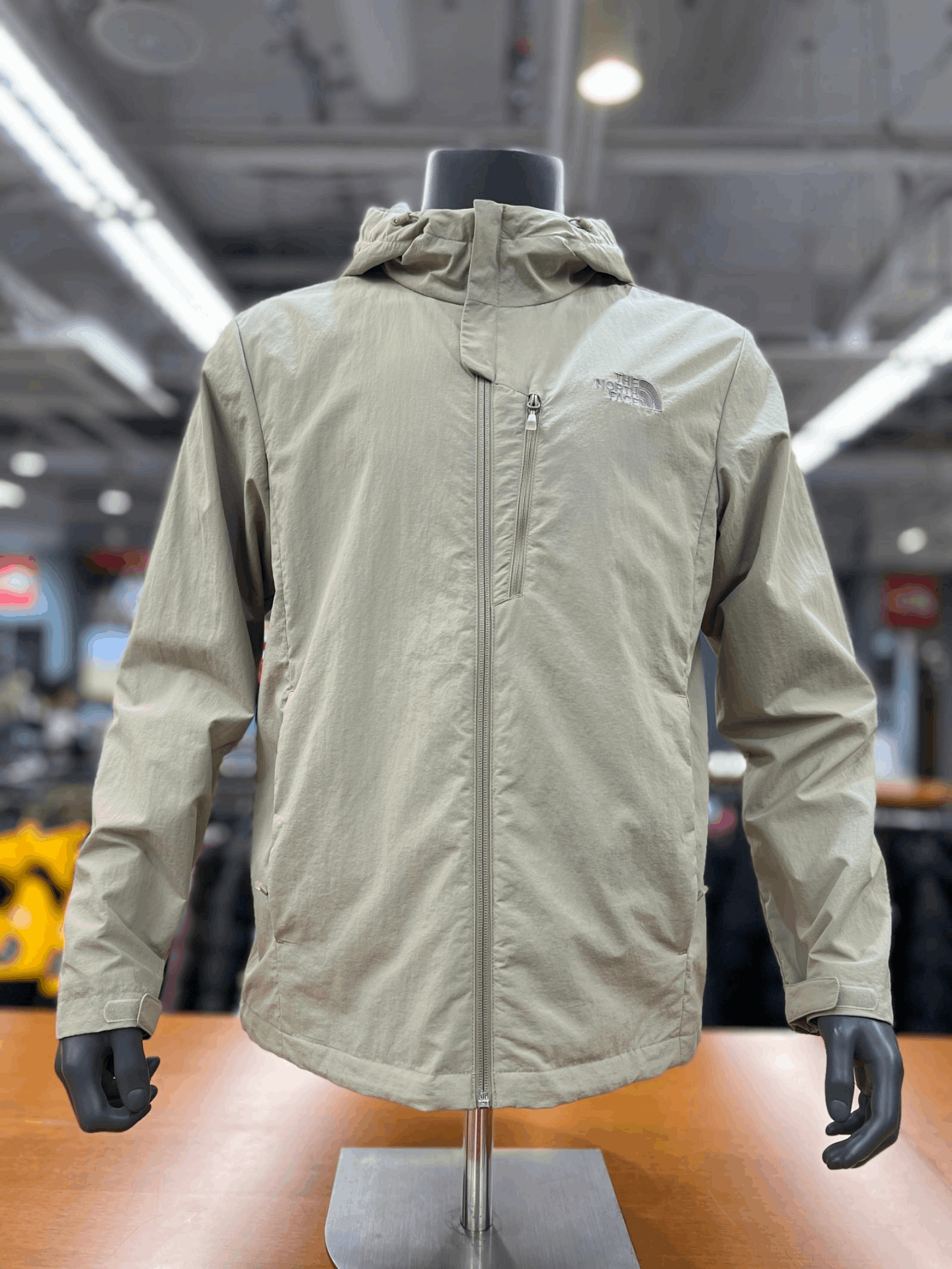 商品The North Face|【Brilliant|包邮包税】北面 运动户外 NJ3BN00 男士 防风 夹克 M'S WIND SHIELD JACKET,价格¥932,第12张图片详细描述