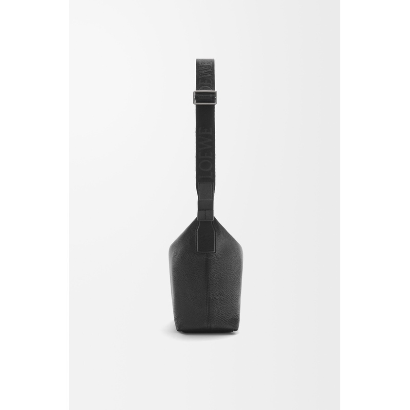 商品Loewe|罗意威 男士黑色小牛皮单肩包 B906Q63X08-1100,价格¥12815,第5张图片详细描述