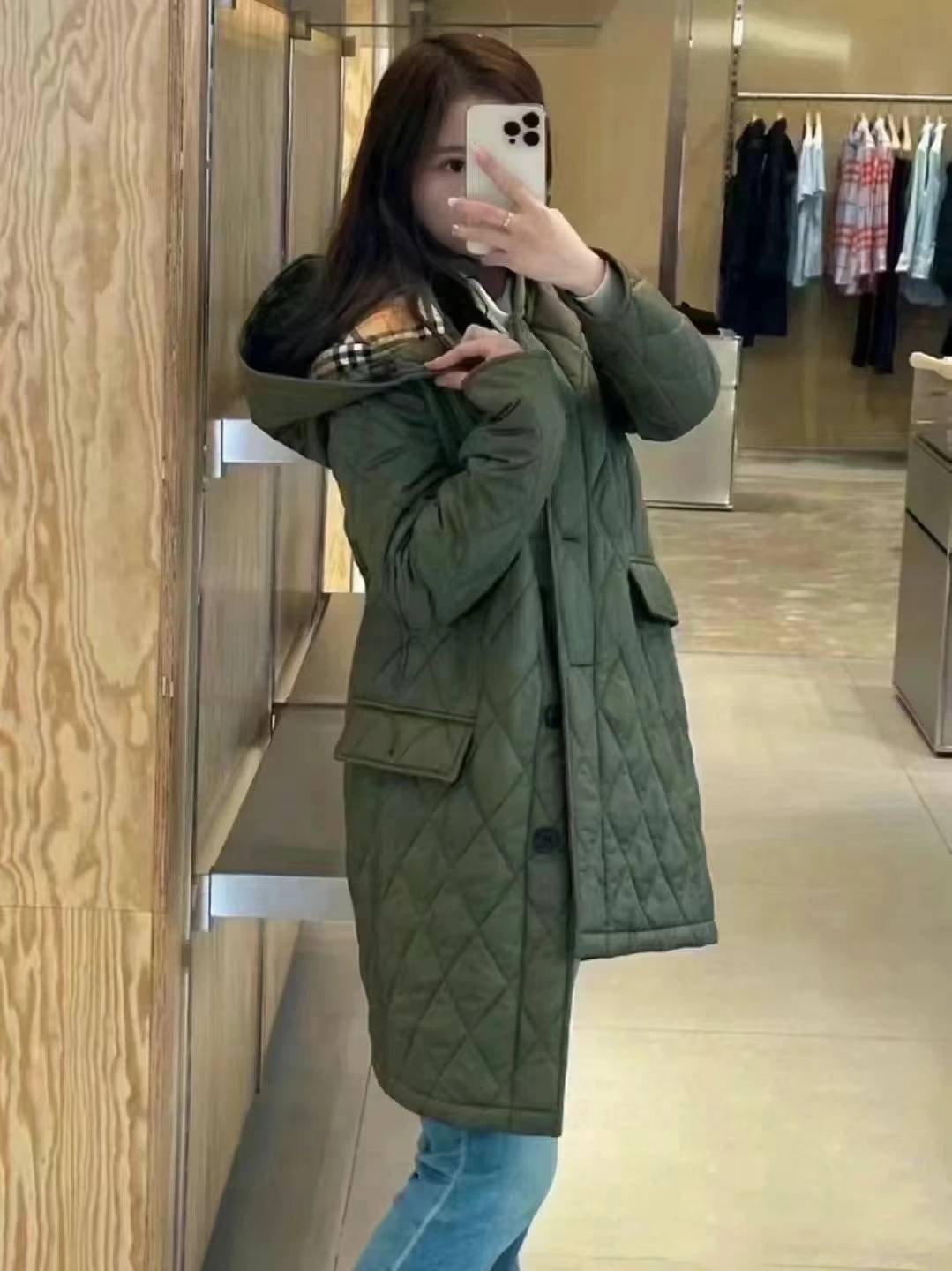 商品Burberry|BURBERRY/博柏利 女卡其色聚酮可拆卸兜帽排扣长棉服80712351,价格¥2894,第7张图片详细描述