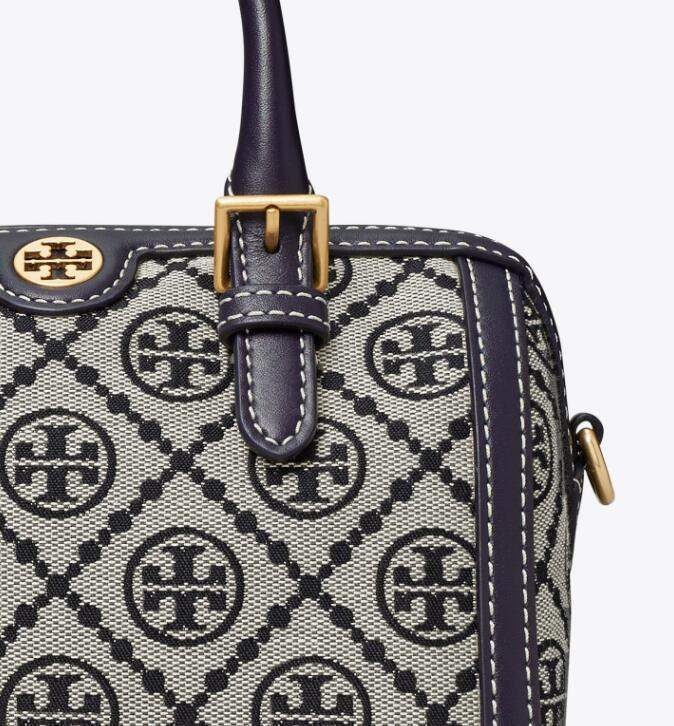 商品Tory Burch|TB汤丽柏琦T MONOGRAM 迷你提花酒桶包拉链开合手提单肩斜挎桶包（香港仓发货）,价格¥2605,第19张图片详细描述