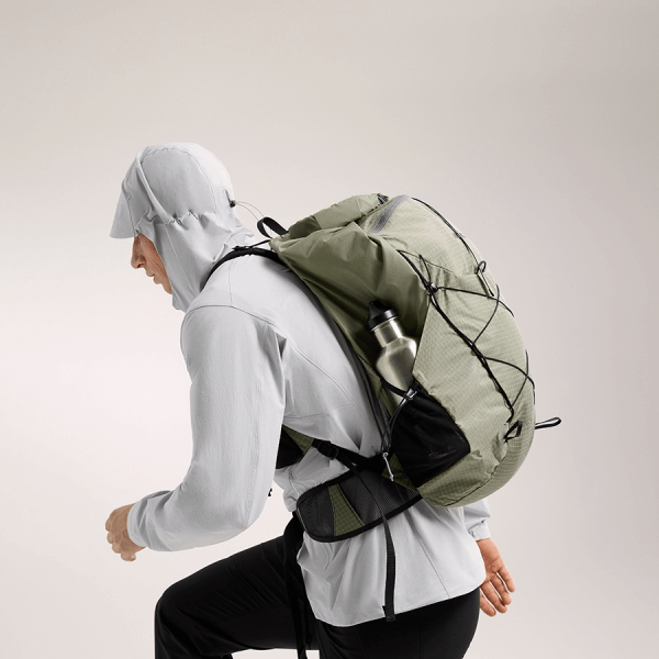 商品Arc'teryx|【Brilliant|包邮包税】AERIOS 35 BACKPACK 始祖鸟[SS24] 35升背包 ABOSUX7821,价格¥3142,第13张图片详细描述