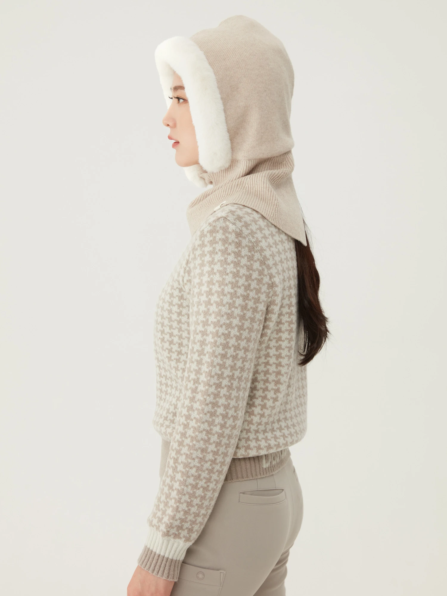 商品【预售商品15天发货】 DESCENTE|高尔夫系列女性图案防风毛衣时尚个性 DO42WFKPN1-LBGG,价格¥1413,第9张图片详细描述