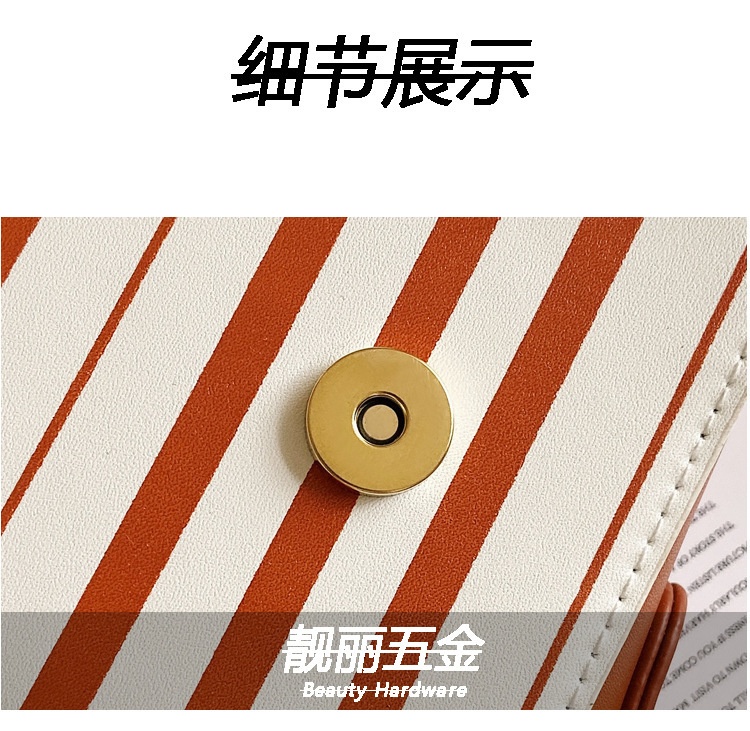 商品[国内直发] GLENVINTEN|格岚云顿爆款个性钢琴包撞色刺绣小方包少女甜美个性钢琴音符小挎包手提女包,价格¥155,第4张图片详细描述