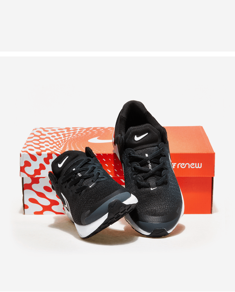 商品【预售商品15天发货】 NIKE|【Brilliant|包邮包税】耐克 W NIKE RENEW RUN 3 女生  训练运动鞋 跑步鞋  DD9278 001,价格¥374,第4张图片详细描述