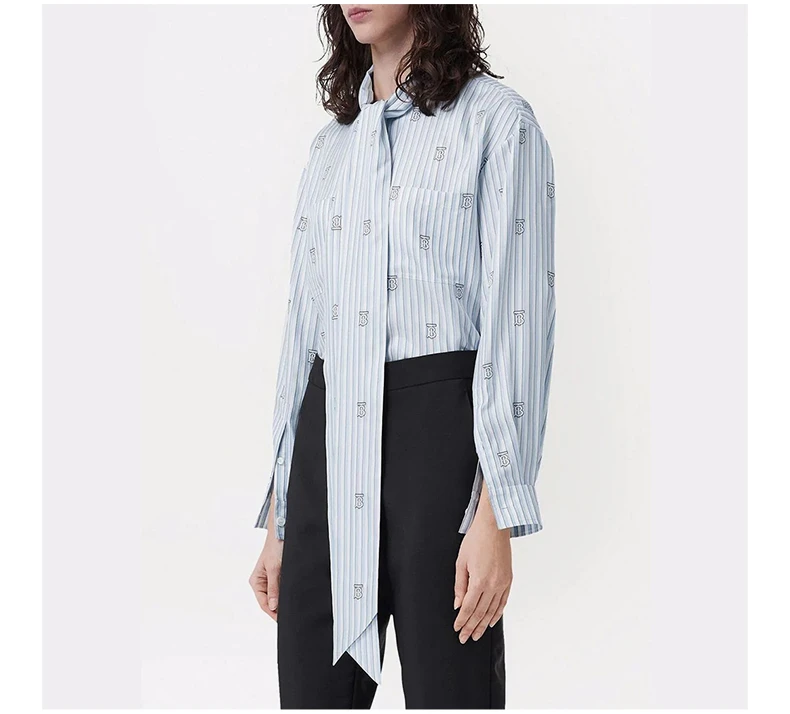 商品Burberry|BURBERRY 女士浅蓝色条纹徽标印花条纹蝴蝶结长袖女衫 8050611,价格¥2614,第5张图片详细描述