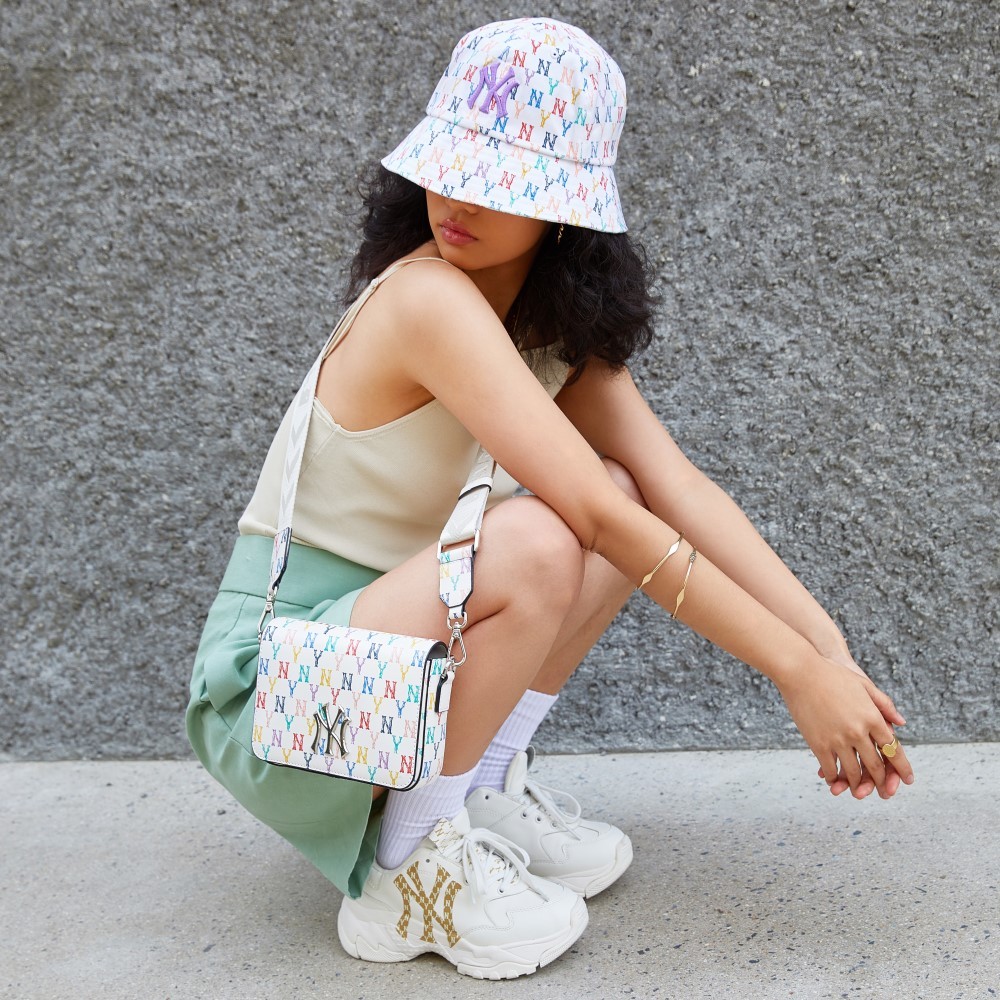 商品MLB|【Brilliant|包邮包税】美联棒 象牙白 老花金标NY 白金男女同款 老爹鞋 3ASHCM01N-50IVS,价格¥556,第4张图片详细描述