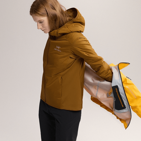 商品Arc'teryx|【Brilliant|包邮包税】ATOM HOODY W 始祖鸟[FW23] Atom 连帽衫 女 AJNFWX6780,价格¥2975,第22张图片详细描述