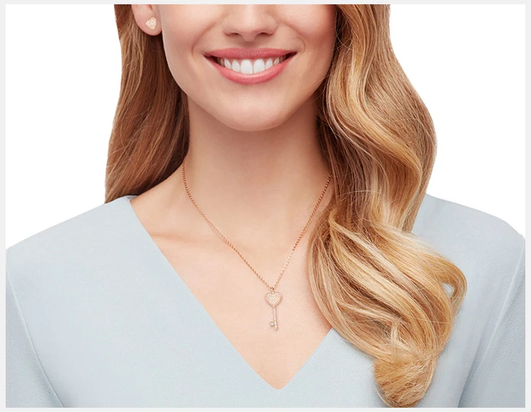 商品[国内直发] Swarovski|Swarovski 施华洛世奇 钥匙孔项链套装 5281048,价格¥639,第4张图片详细描述