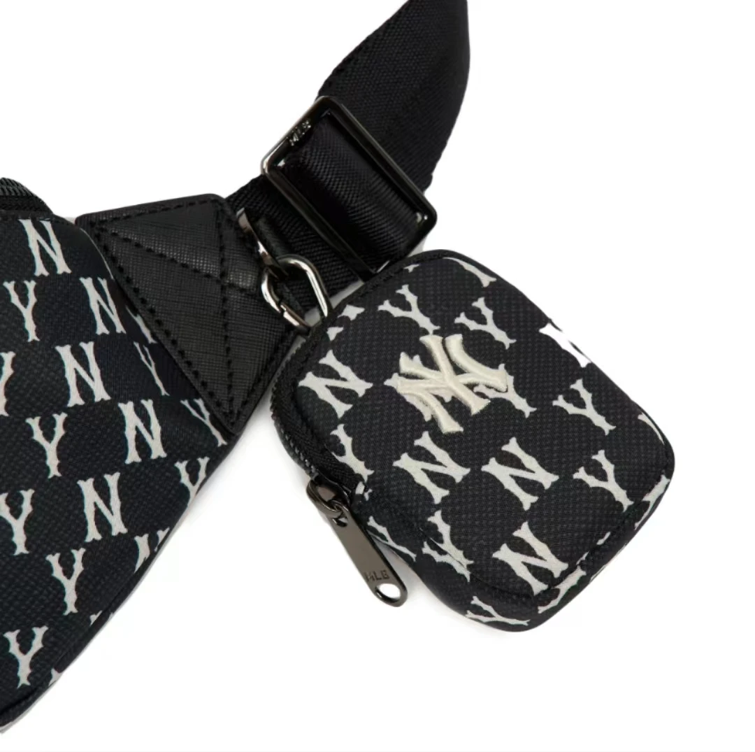 商品MLB|【享贝家】（国内现货-LY）MLB Monogram系列 子母包单肩斜挎腰包 3AHSM012N-50BKS-FREE,价格¥621,第4张图片详细描述
